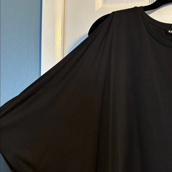 NWT Express black short sleeve cold shoulder shirt size XS - Picture 4 of 9